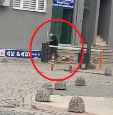 Başıboş köpekleri sürükleyerek toplayan belediye görevlilerine soruşturma