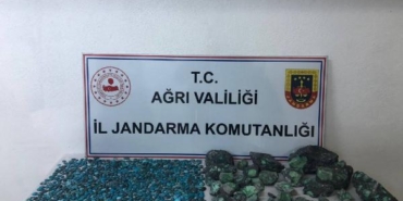 1 milyon 137 bin lira değerinde kaçak firuze taşı ele geçirildi