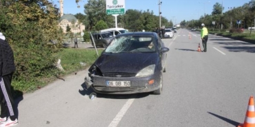 Akrabasının cenazesine giderken otomobilin çarpmasıyla öldü