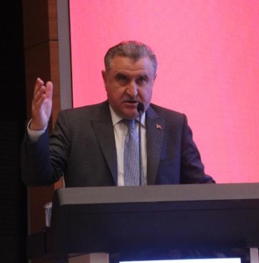 Bakan Bak: Uyuşturucu ile mücadele edecek güç amatörlerin gücüdür