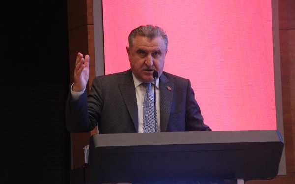 Bakan Bak: Uyuşturucu ile mücadele edecek güç amatörlerin gücüdür