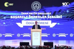 Bakan Tekin: Çocuklarımızın önce ana dilini geliştirmesini istiyoruz