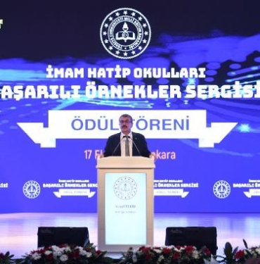 Bakan Tekin: Çocuklarımızın önce ana dilini geliştirmesini istiyoruz 3 Bakan Tekin: Çocuklarımızın önce ana dilini geliştirmesini istiyoruz