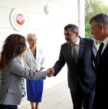 Bakan Tekin, KKTC’de 9 Bakan Tekin, KKTC’de