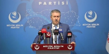 Destici: Türkiye, hastalıklı uru Gazi Meclisimizden atmalıdır