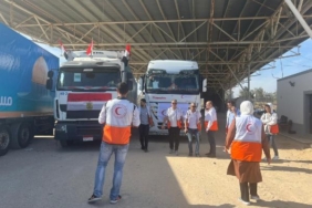 Filistin Kızılayı, 12 TIR’lık insani yardımı teslim aldı