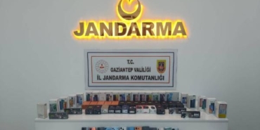 Gaziantep'te piyasa değeri 1 milyon 105 TL olan kaçak telefonlar ele geçirildi