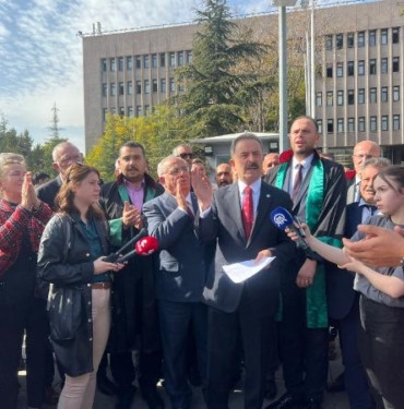 İYİ Partililerden tutuklanan gazetecilere destek açıklaması 5 İYİ Partililerden tutuklanan gazetecilere destek açıklaması