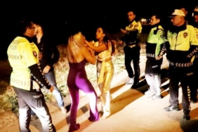 Kazadan hafif sıyrıklarla kurdular, polise zor anlar yaşattılar 23 Kazadan hafif sıyrıklarla kurdular, polise zor anlar yaşattılar