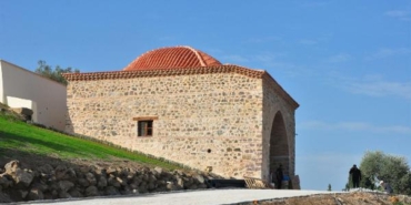 Manisa'nın fethinin sembolü olan mescit, 710 yıl sonra ayağa kaldırıldı