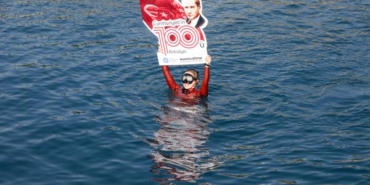 Milli sporcu Şahika Ercümen'den '100. Yıl' dalışı