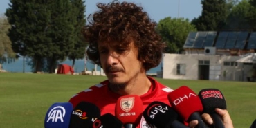 Samsunspor Kaptanı Osman Çelik: Biz de eve gittiğimizde rahat uyuyamıyoruz