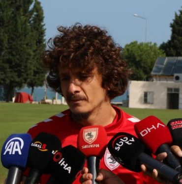 Samsunspor Kaptanı Osman Çelik: Biz de eve gittiğimizde rahat uyuyamıyoruz 8 Samsunspor Kaptanı Osman Çelik: Biz de eve gittiğimizde rahat uyuyamıyoruz