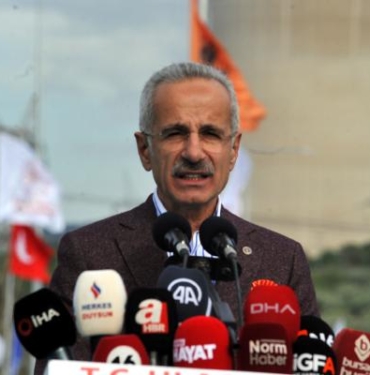 Bakan Uraloğlu: Hayata geçirdiğimiz her yeni yol ile ticaret ve turizmi canlandırdık