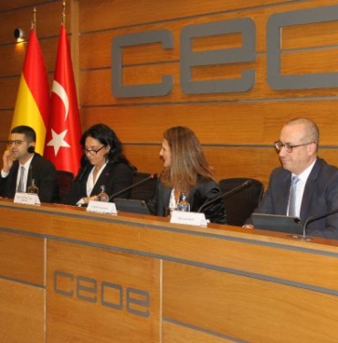 Cumhuriyetin 100. yılında BBVA, İspanya'da yatırımcılara Türkiye tecrübelerini anlattı 