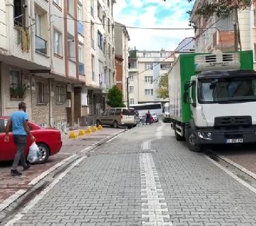 Esenyurt'ta doğurduğu bebeğini poşete koyup sokağa attı 5 Esenyurt'ta doğurduğu bebeğini poşete koyup sokağa attı