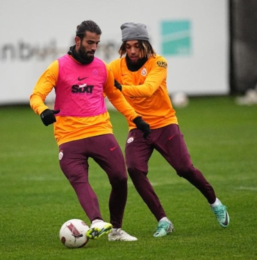 Galatasaray, Alanyaspor mesaisine devam etti