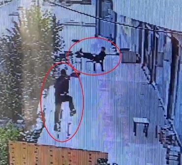 Galerici iş yerinin önünde öldürüldü; o anlar kamerada