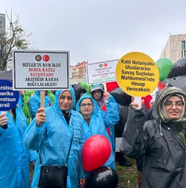 Hak-İş'ten ABD Büyükelçiliği'ne siyah çelenk