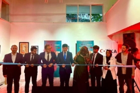 'Hat Eserleri Koleksiyon Sergisi' Tanzanya'da sanatseverlerle buluştu  