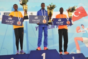 İstanbul Maratonu'na Kenyalı atletler damga vurdu (FOTOĞRAFLAR)