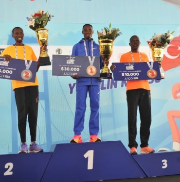 İstanbul Maratonu'na Kenyalı atletler damga vurdu (FOTOĞRAFLAR)