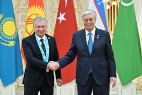 Mirziyoyev'e Türk Dünyası Ali Nişanı taltif edildi