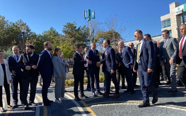 Özgür Özel: Bu bir sansür yasasıdır 1 Özgür Özel: Bu bir sansür yasasıdır