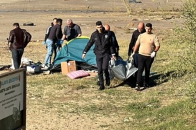 Sahildeki çadırın yanında erkek cesedi bulundu