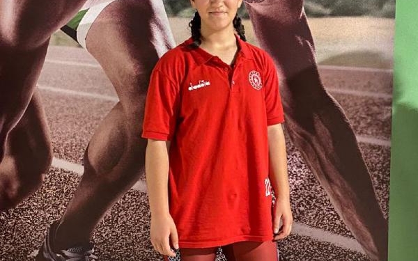 Antalya'da ailesinden gizli başladığı güreşte şampiyon oldu