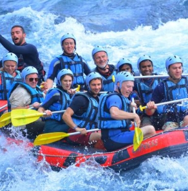 Antalya'da sezon uzadı, rafting yapan turist sayısı 1 milyonu geçti