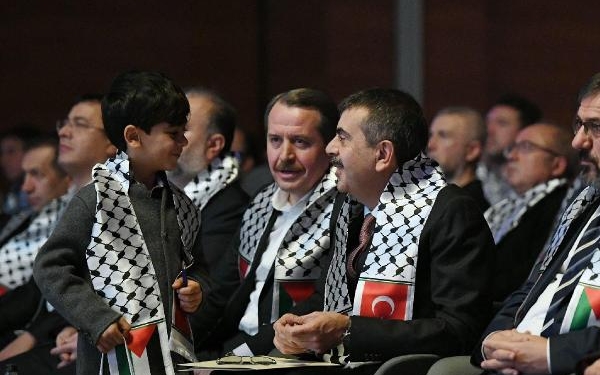 Bakan Tekin: Öğretmenlik Meslek Kanunu çalışmamızı yakında paylaşacağız