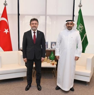 Bakan Yumaklı, Suudi Arabistan’da resmi temaslarda bulundu
