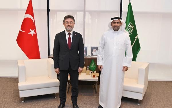 Bakan Yumaklı, Suudi Arabistan’da resmi temaslarda bulundu