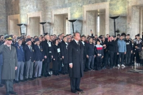 Beşiktaş'ta yeni yönetimden Anıtkabir'e ziyaret