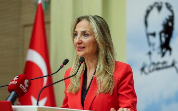 CHP'li Nazlıaka: Şiddet mağduru kadınlar için avukat ordusu kurduk