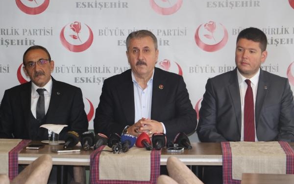 Destici: Sokak köpekleri için gerekirse Atatürk’ün 1932'deki tamimi uygulansın