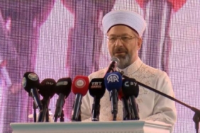 Erbaş: Zulüm nerede varsa karşısına çıkmak zorundayız