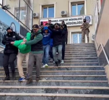 Esenler'de bir kişinin öldüğü bir kişinin de yaralandığı silahlı saldırının şüphelileri yakalandı