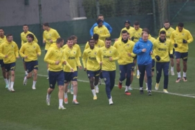 Fenerbahçe’de Beşiktaş maçı hazırlıkları sürüyor