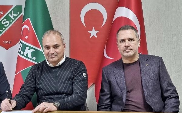 Karşıyaka'da Ergüllü futbola el attı 6 Karşıyaka'da Ergüllü futbola el attı