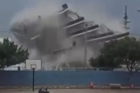 Okul yanında kontrollü yıkım; bahçedeki öğrenciler koşarak kaçtı