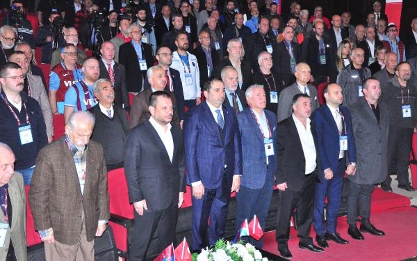 Trabzonspor’da 4 milyar 045 milyon TL borç ibra edildi;Başkan Doğan"Uçurumun kenarından döndük" 6 Trabzonspor’da 4 milyar 045 milyon TL borç ibra edildi;Başkan Doğan"Uçurumun kenarından döndük"