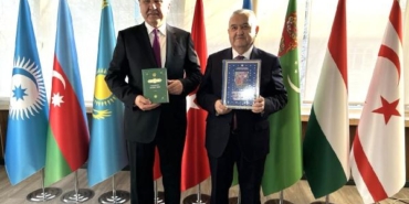 Yüz ciltlik ‘Türk Edebiyatının Mücevherleri’ kitap serisi İstanbul’da tanıtıldı 