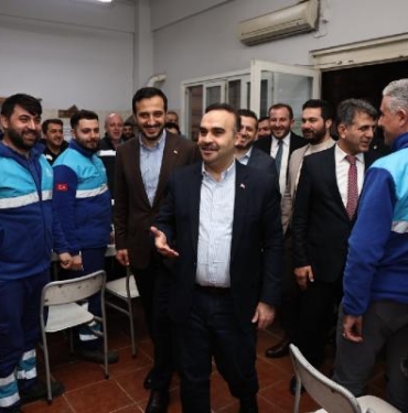 Bakan Kacır, 2024’e Bağcılar’da girdi