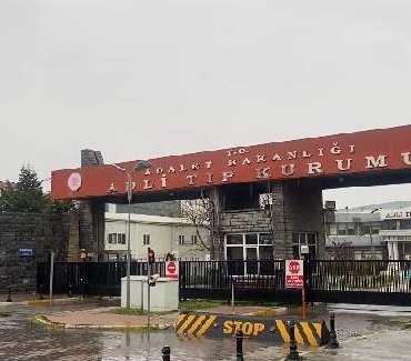 Başakşehir'deki kazada ölen 4 kişinin cenazesi adli tıp kurumu'ndan alındı 