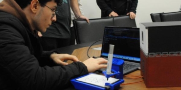 Blok zincirin entegre edildiği robotlar, kendi stratejilerini kurdu