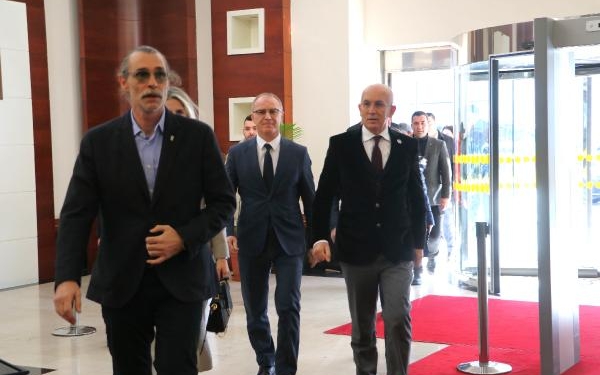 Erdal Beşikçioğlu'ndan Mansur Yavaş'a ziyaret 1 Erdal Beşikçioğlu'ndan Mansur Yavaş'a ziyaret