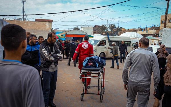 Filistin Sağlık Bakanlığı: Saldırılarda 24 bin 927 sivil öldü