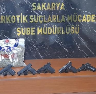 Sakarya'da uyuşturucu operasyonu: 13 gözaltı